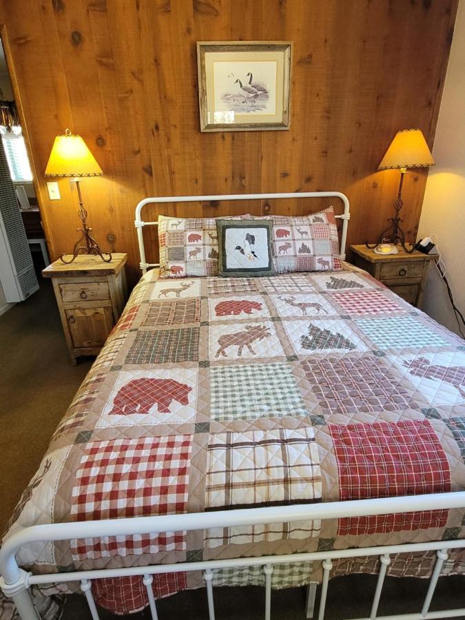 Hillcrest Suites & Cabins บิ๊กแบร์เลค ภายนอก รูปภาพ