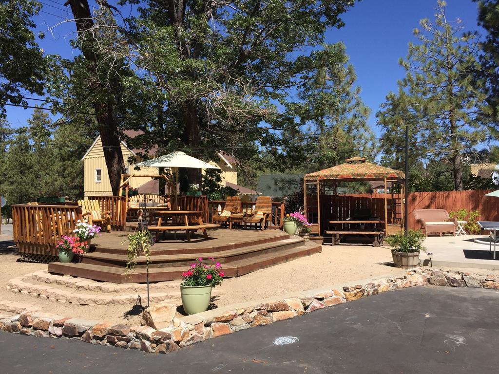 Hillcrest Suites & Cabins บิ๊กแบร์เลค ภายนอก รูปภาพ